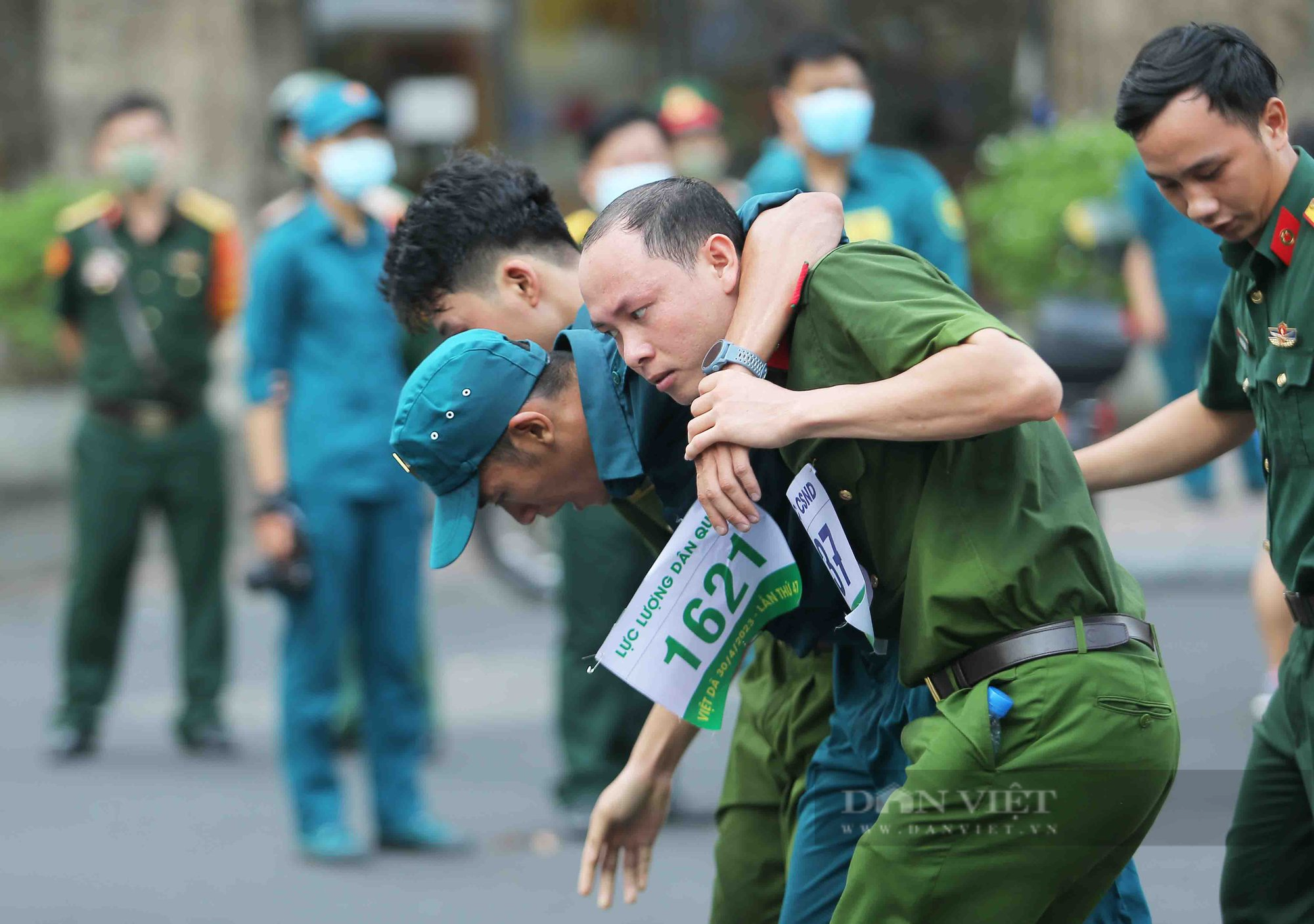 Sôi nổi giải Việt dã Lực lượng vũ trang và thanh niên TP.HCM - Ảnh 11.