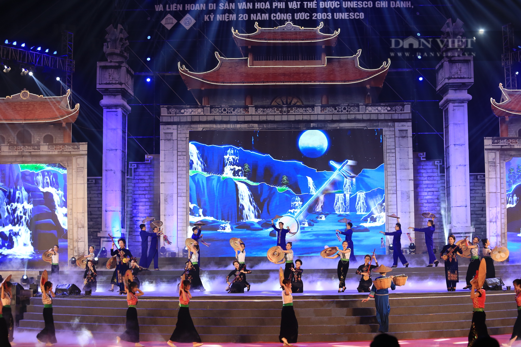 Chương trình khai mạc Lễ hội Đền Hùng thay đổi vào phút cuối, Tổng đạo diễn Lê Thế Song kể chuyện hậu trường - Ảnh 13.
