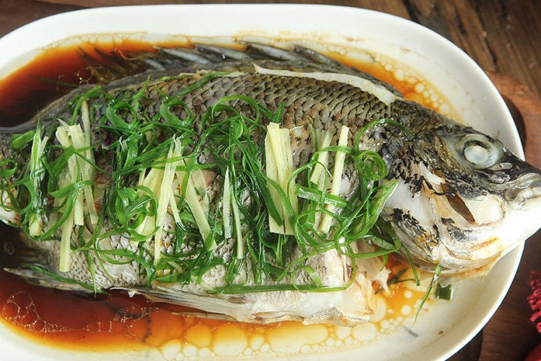 Loại cá có giá bình dân lại ít xương nhiều thịt bổ dưỡng, đem hấp ăn rất hợp ngày hè - Ảnh 9.