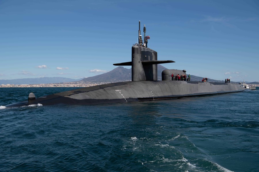Iran &quot;bắt sống&quot; tàu ngầm chiến lược đáng sợ nhất của Mỹ - Ảnh 8.