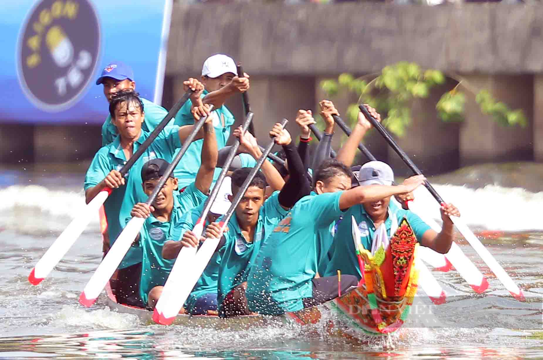 Tưng bừng Lễ hội đua ghe Ngo giữa lòng Sài thành - Ảnh 8.