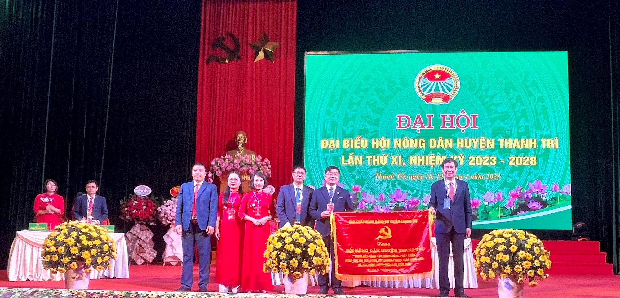 Hà Nội: Ông Nguyễn Sỹ Thành được bầu tái đắc cử chức Chủ tịch Hội Nông dân huyện Thanh Trì - Ảnh 2.
