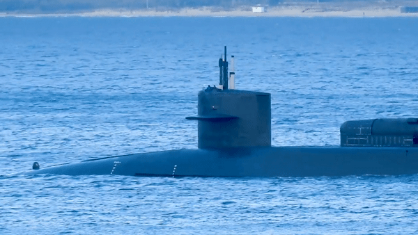 Sức mạnh tàu ngầm hạt nhân Mỹ bị Iran cáo buộc xâm phạm lãnh hải cách đây ít ngày - Ảnh 8.