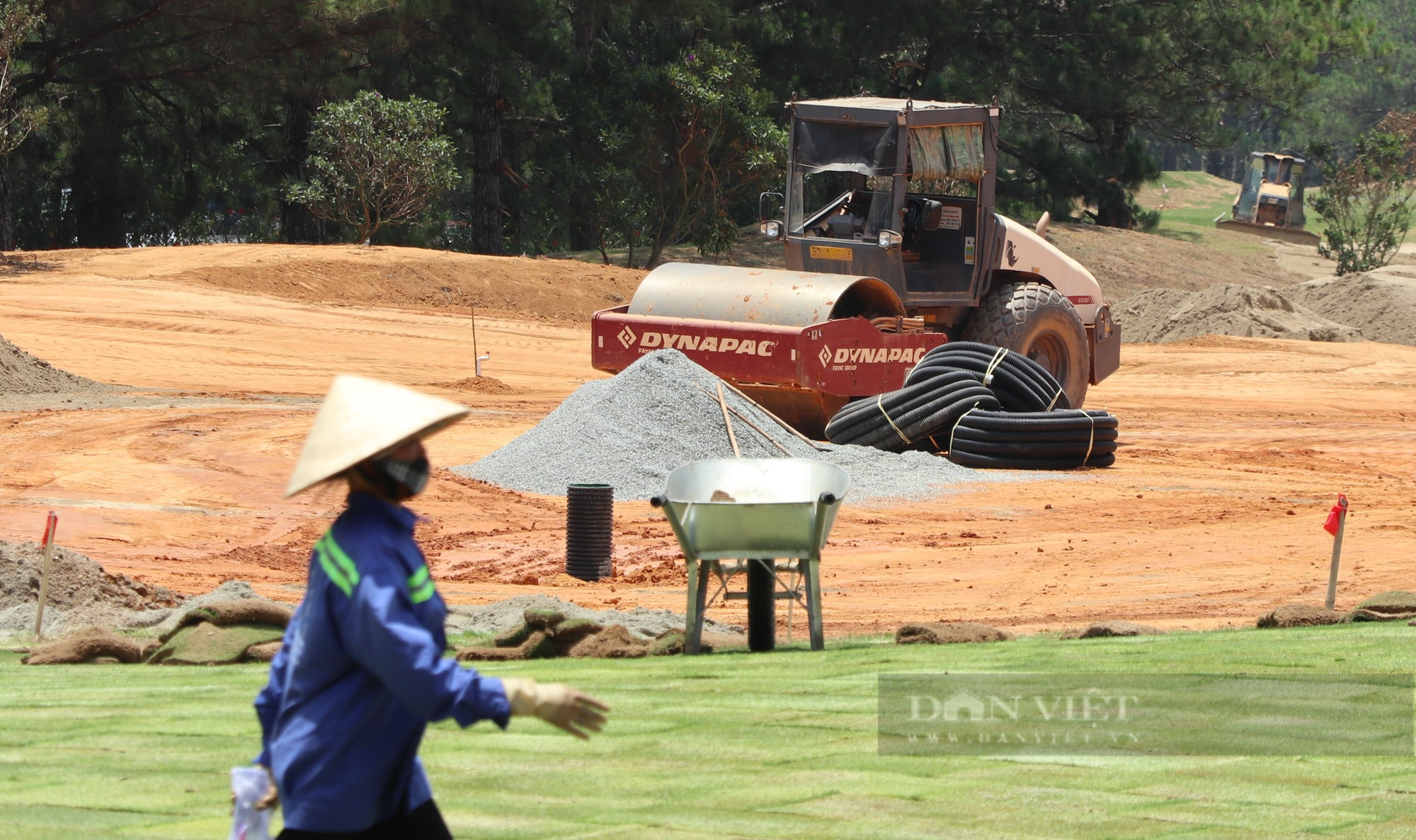 Hiện trạng sân golf Đồi Cù Đà Lạt sau thông tin bị &quot;bê tông hóa&quot; - Ảnh 8.