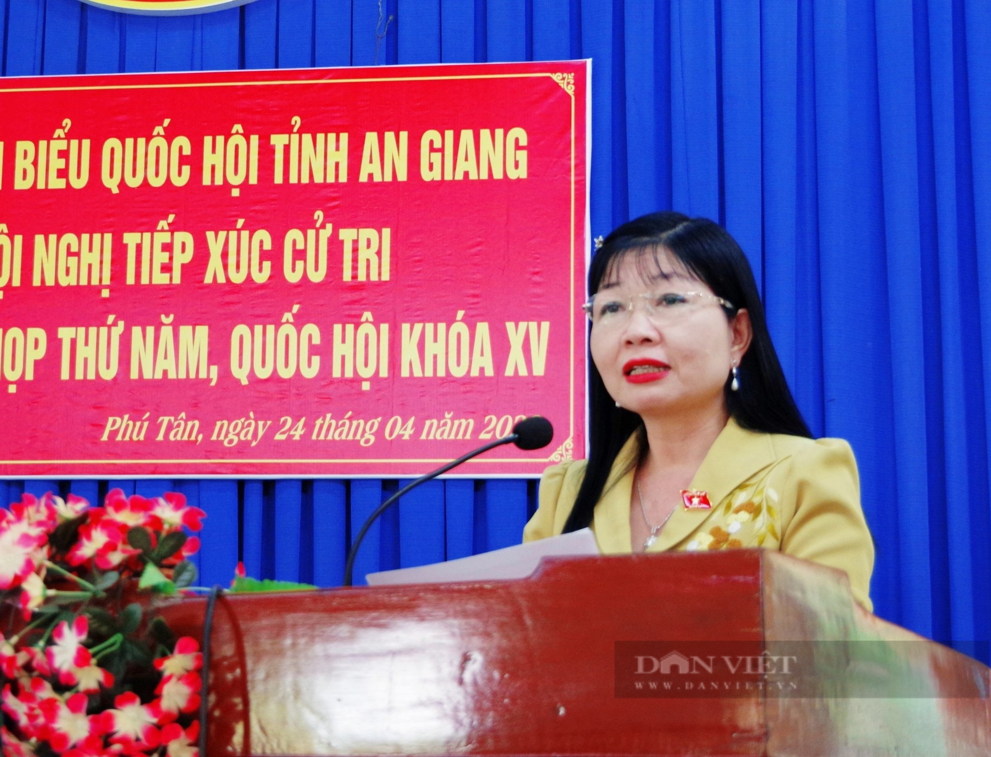 Chủ tịch Hội NDVN và đoàn đại biểu Quốc hội tỉnh An Giang tiếp xúc cử tri huyện Phú Tân - Ảnh 3.