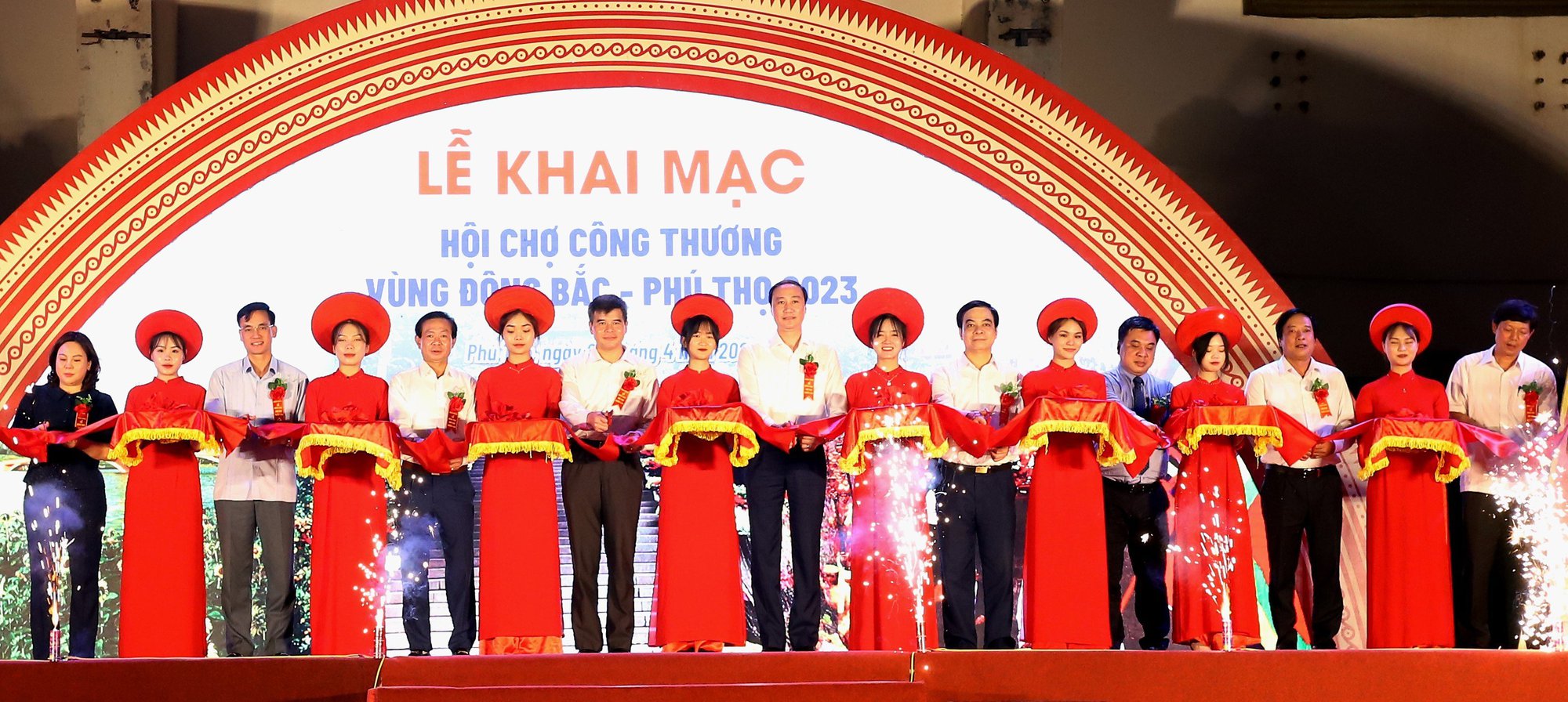 Xúc tiến thương mại sản phẩm OCOP trong dịp Lễ hội Đền Hùng 2023 - Ảnh 1.