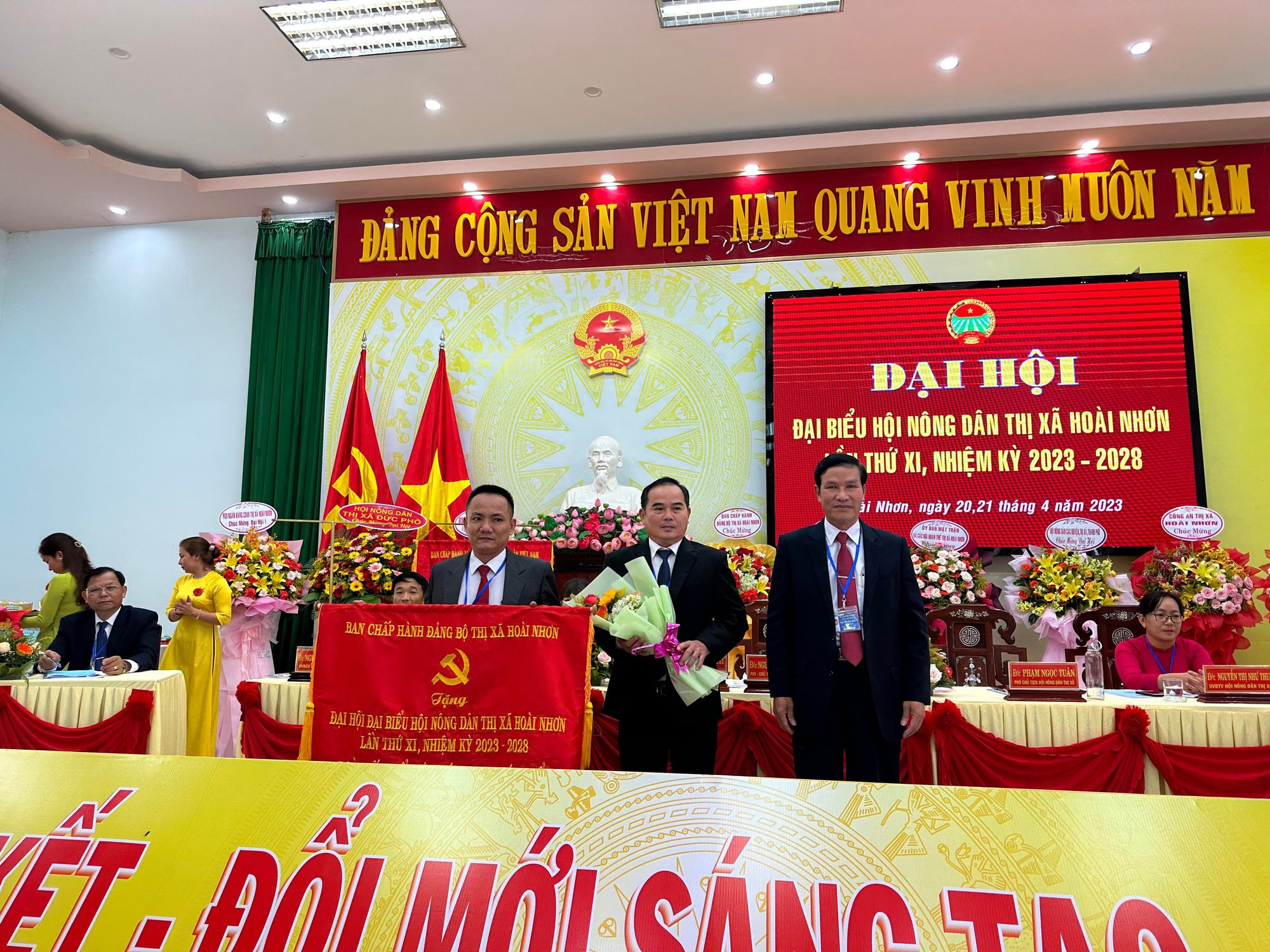 Bình Định: Đại hội Hội Nông dân TX Hoài Nhơn, ông Nguyễn Phước Công tái đắc cử chức Chủ tịch Hội - Ảnh 1.