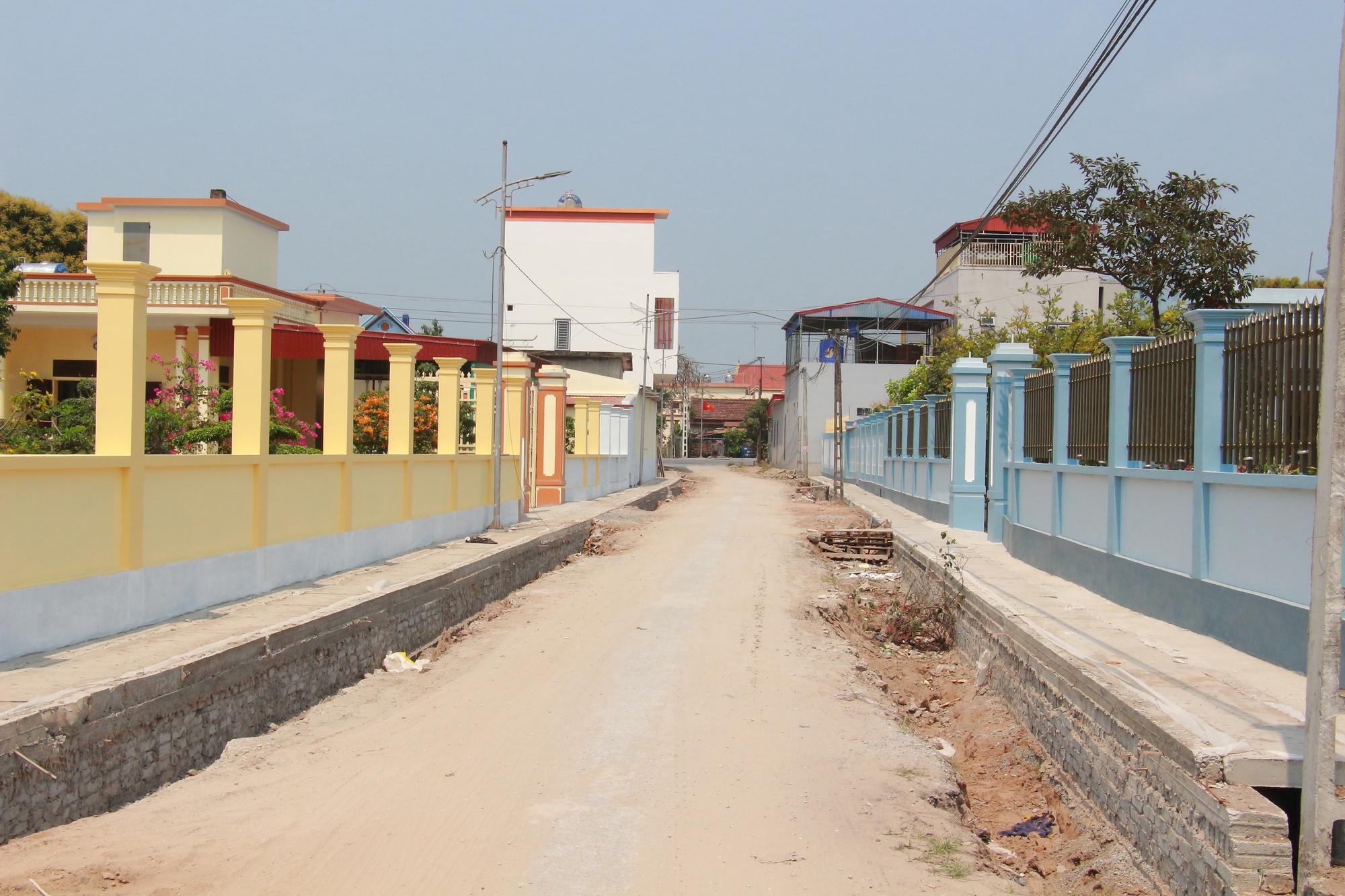 Một xã ở Nam Định có hơn 1.000 hộ dân tự nguyện hiến đất, có nhiều gia đình Công giáo cùng tham gia - Ảnh 5.