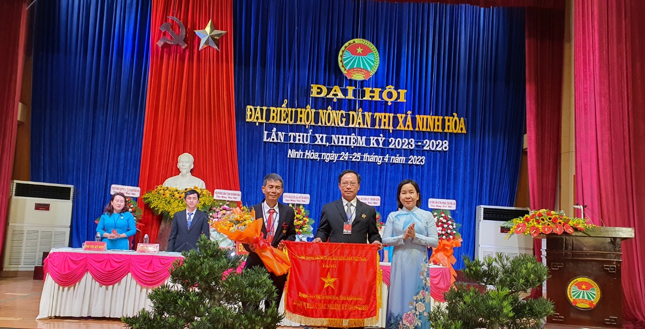 Khánh Hòa: Ông Trương Thanh Hòa tái đắc cử Chủ tịch Hội Nông dân thị xã Ninh Hòa - Ảnh 3.