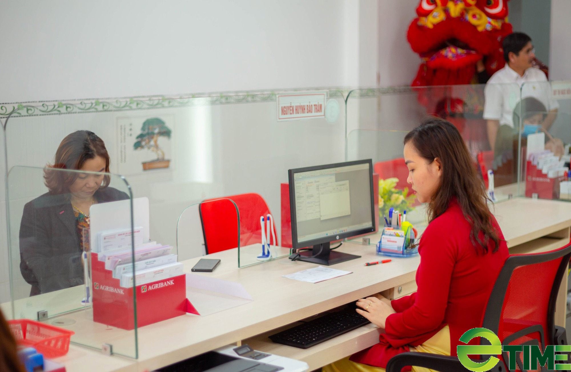 Agribank Phú Yên khai trương phòng giao dịch tại vùng biển Hòa Hiệp  - Ảnh 2.