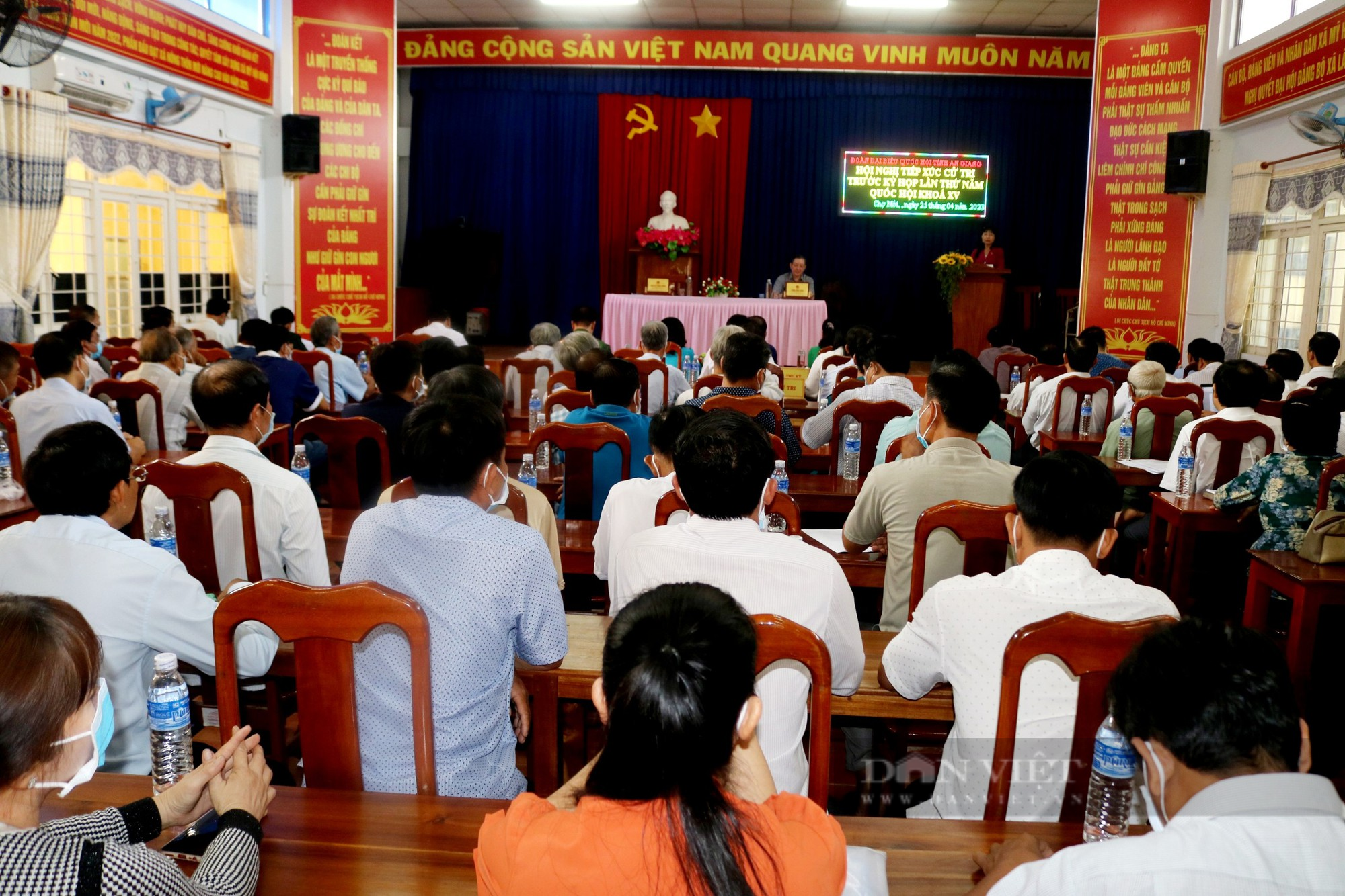 Chủ tịch Hội NDVN và đoàn đại biểu Quốc hội tỉnh An Giang tiếp xúc cử tri thuyện Chợ Mới - Ảnh 5.