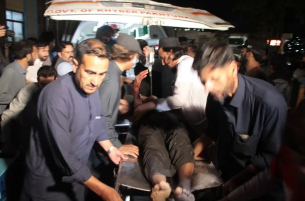 Nổ bom văn phòng chống khủng bố Pakistan, ít nhất 12 người thiệt mạng - Ảnh 1.