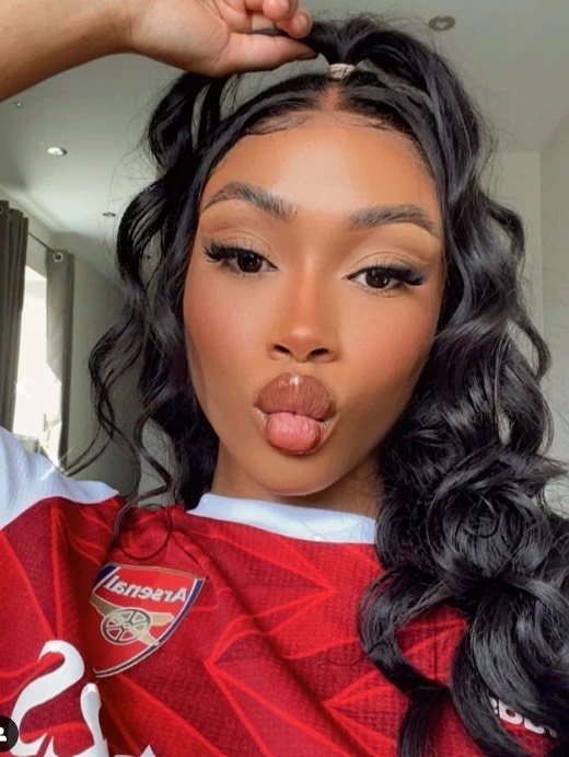 Màn đọ sắc bốc lửa của dàn WAGs trước trận đại chiến Man City và Arsenal - Ảnh 10.