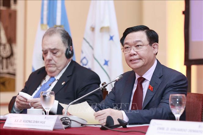 Chủ tịch Quốc hội Vương Đình Huệ: Tầm nhìn 10 năm mới cho quan hệ Việt Nam - Argentina - Ảnh 2.