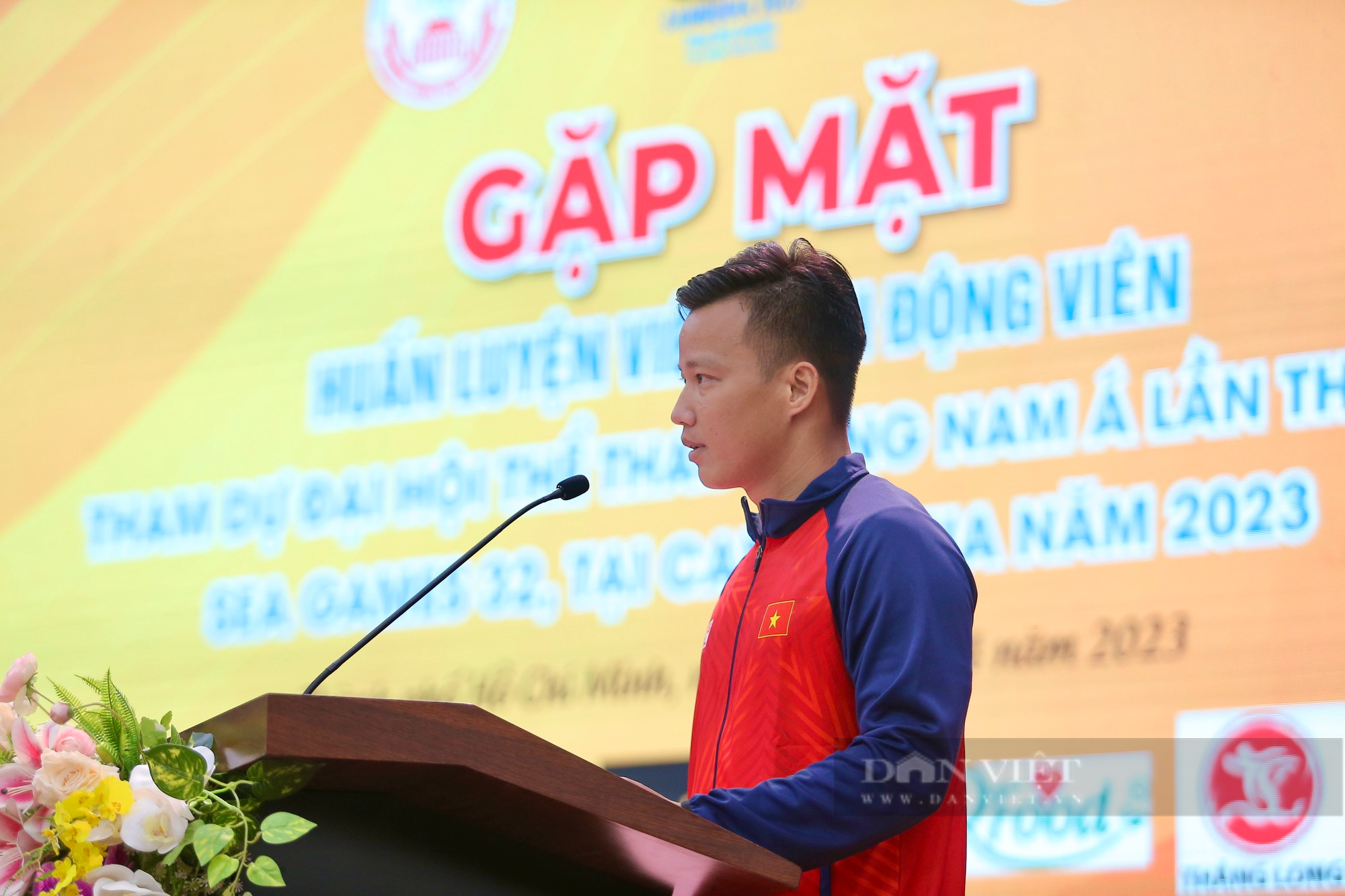 Đen Vâu tiếp lửa cho đoàn thể thao Việt Nam dự SEA Games 32 - Ảnh 6.