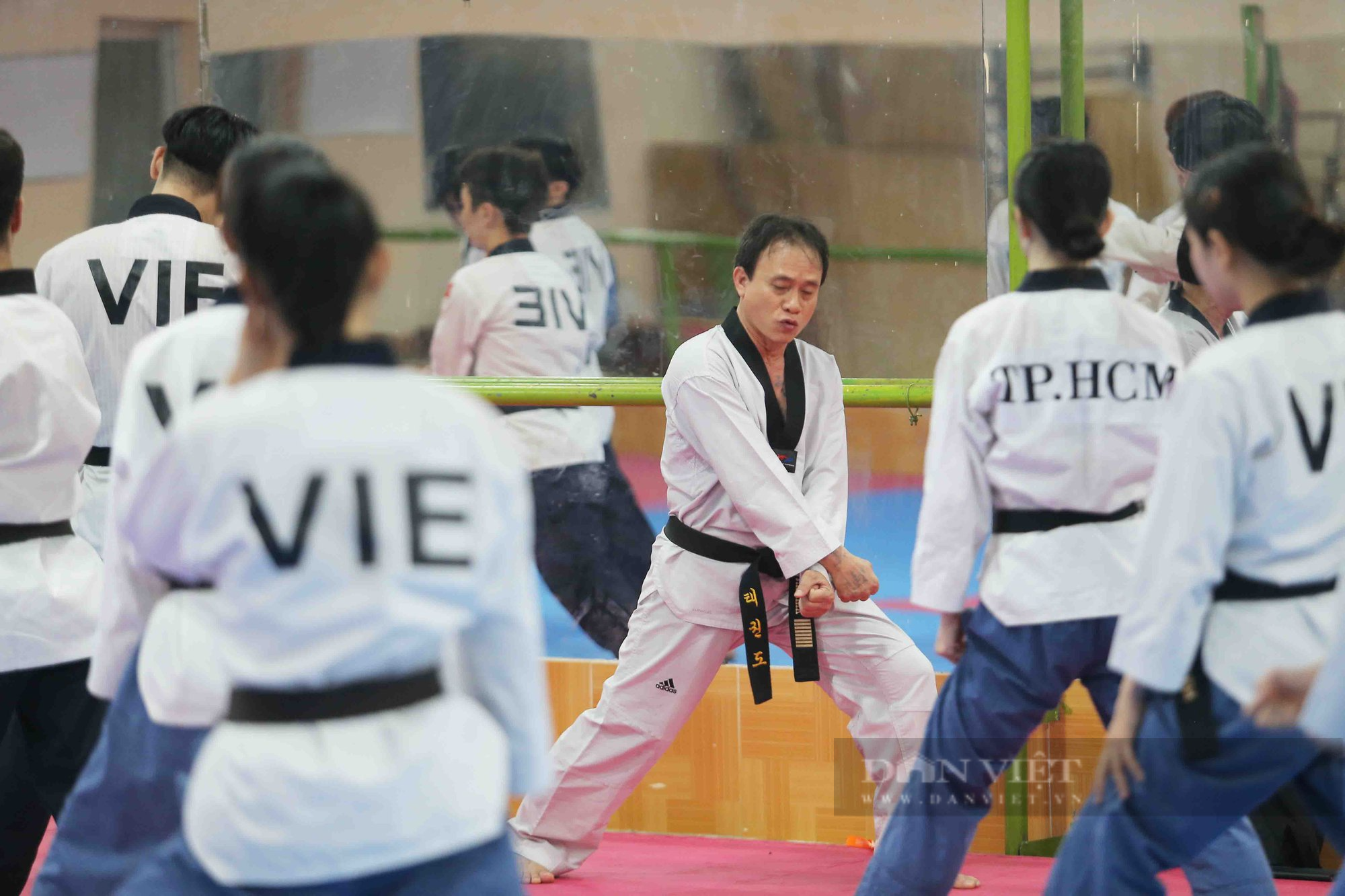 Hụt chuyến tập huấn, Châu Tuyết Vân và đồng đội vẫn quyết giành vàng SEA Games 32 - Ảnh 2.