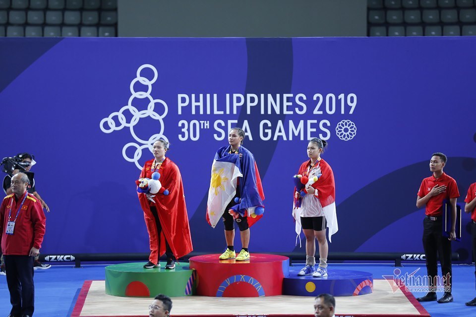 Bi hài SEA Games: Trọng tài giúp Philippines &quot;cướp&quot; HCV, VĐV Việt Nam bật khóc - Ảnh 3.