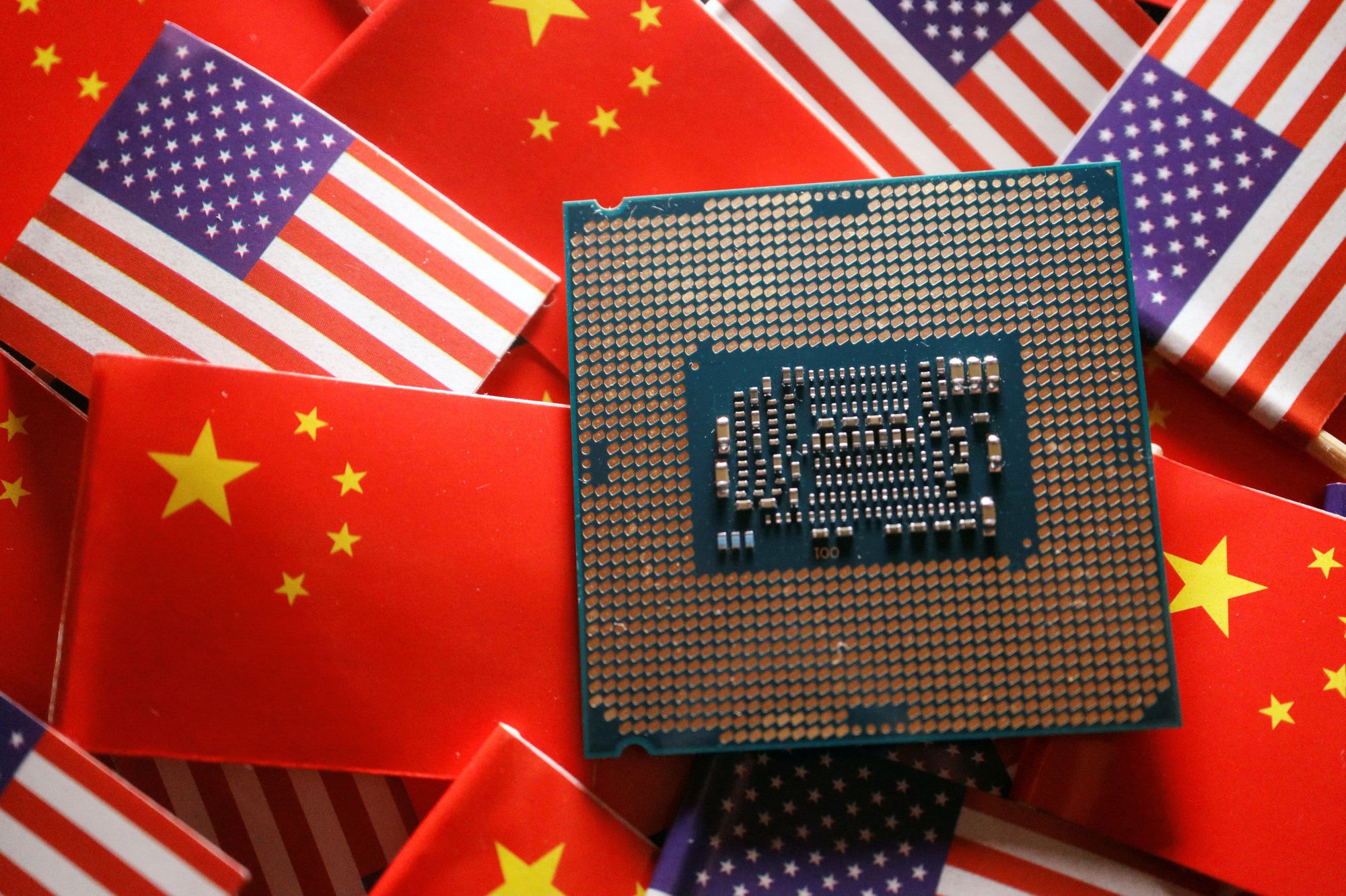 Chính phủ Trung Quốc và ngành hợp tác với nhau trong bối cảnh Hoa Kỳ hạn chế xuất khẩu công nghệ chip. Ảnh: @AFP.