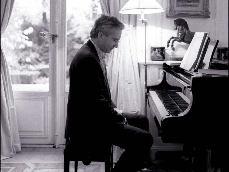 Arnault tái hôn vào năm 1991 với Hélène Mercier, một nghệ sĩ piano hòa nhạc người Canada. Ảnh: @AFP.