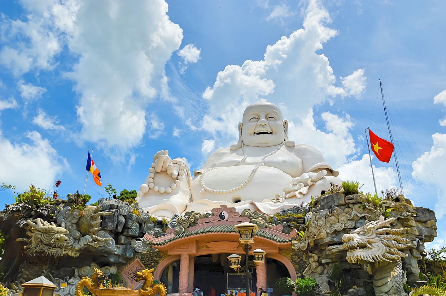 Chiêm bái tượng Phật trên đỉnh núi lớn nhất châu Á   - Ảnh 8.