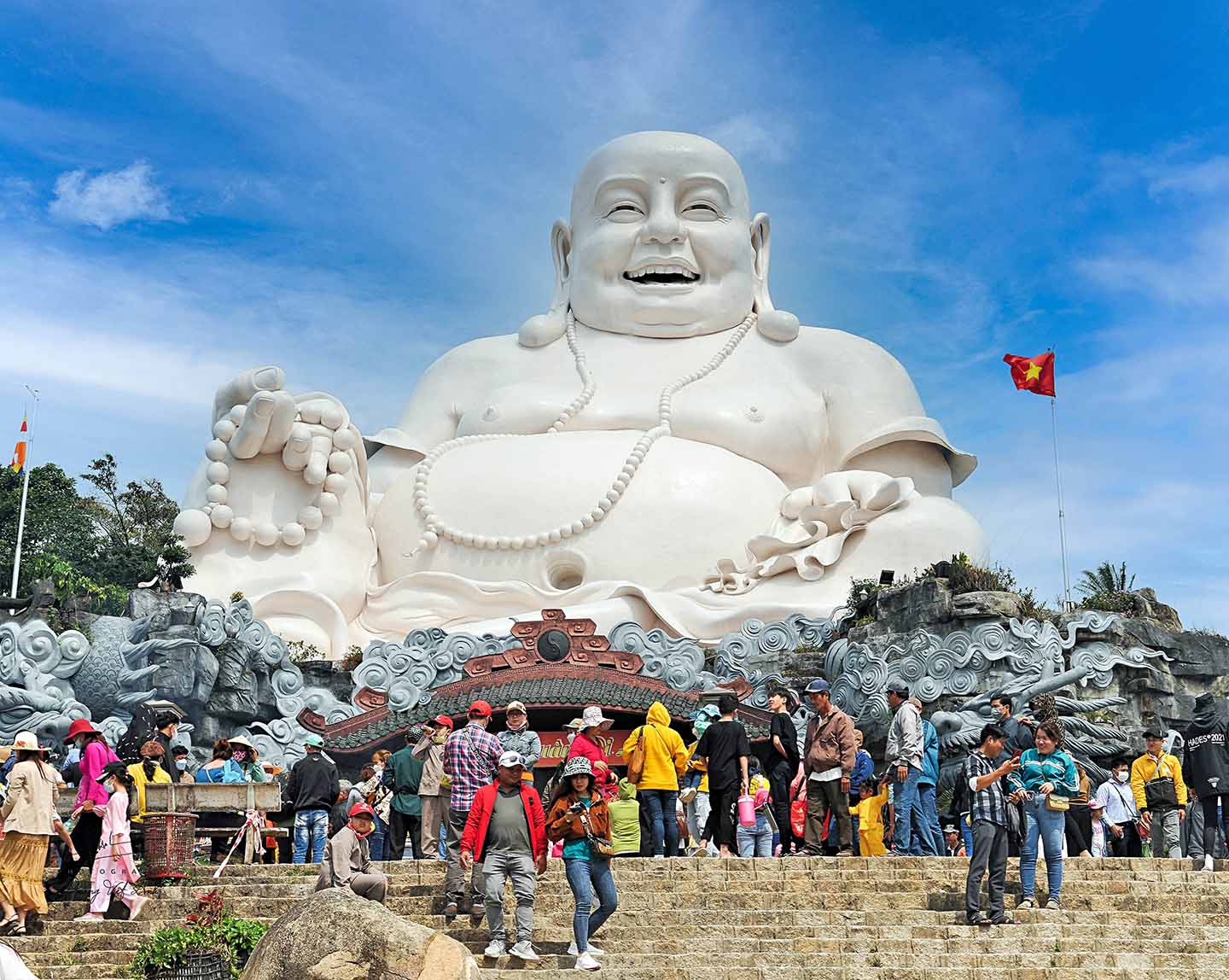 Chiêm bái tượng Phật trên đỉnh núi lớn nhất châu Á   - Ảnh 5.