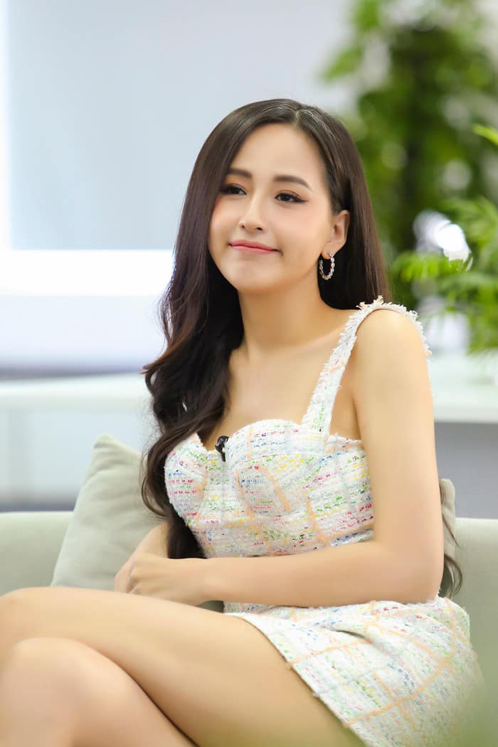Hoa hậu Mai Phương Thúy vẫn xinh đẹp, cuốn hút sau nghi vấn mang bầu, sinh con gái giấu kín  - Ảnh 4.