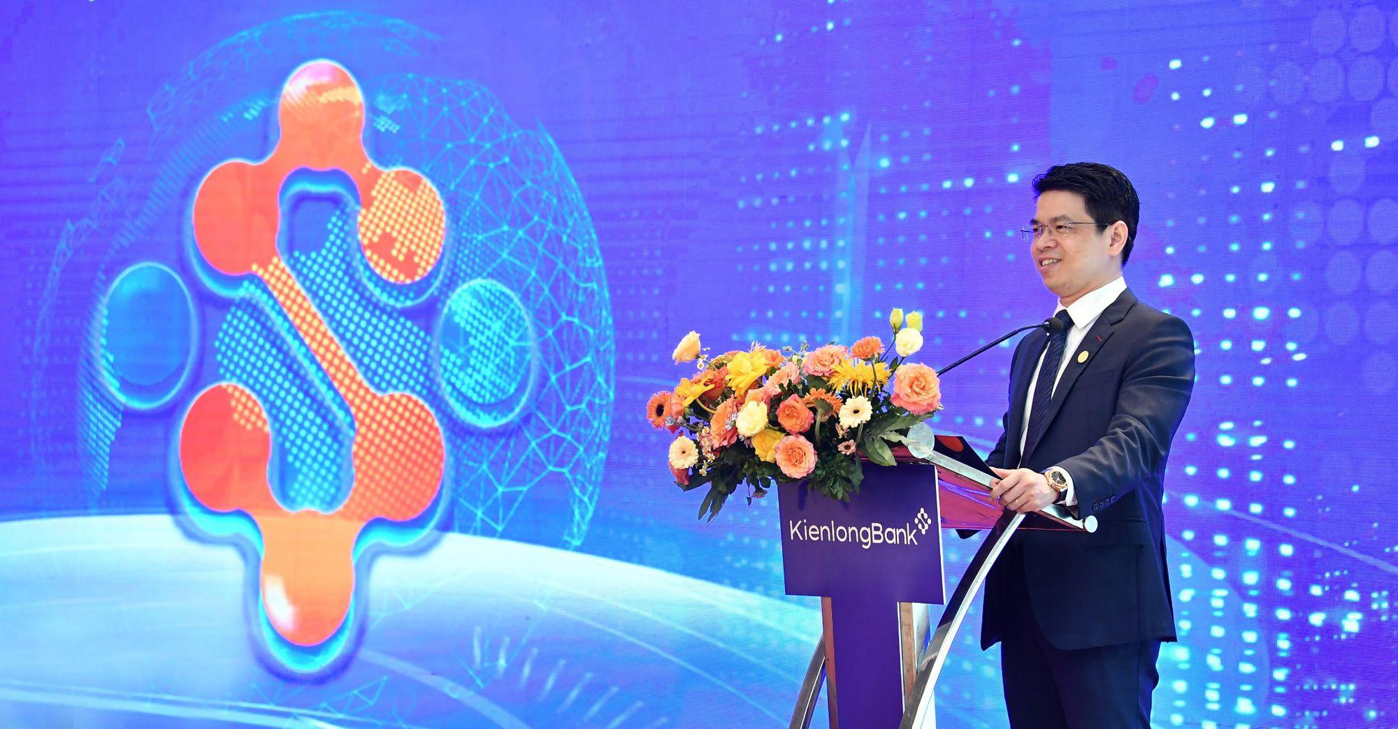 ĐHĐCĐ KienlongBank: Mục tiêu năm 2023 tăng trưởng ổn định, đẩy nhanh tốc độ chuyển đổi số toàn diện - Ảnh 3.