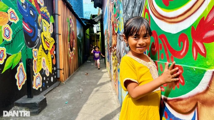 Cận cảnh khu ổ chuột tồi tàn bậc nhất Indonesia thành điểm du lịch hấp dẫn - Ảnh 7.