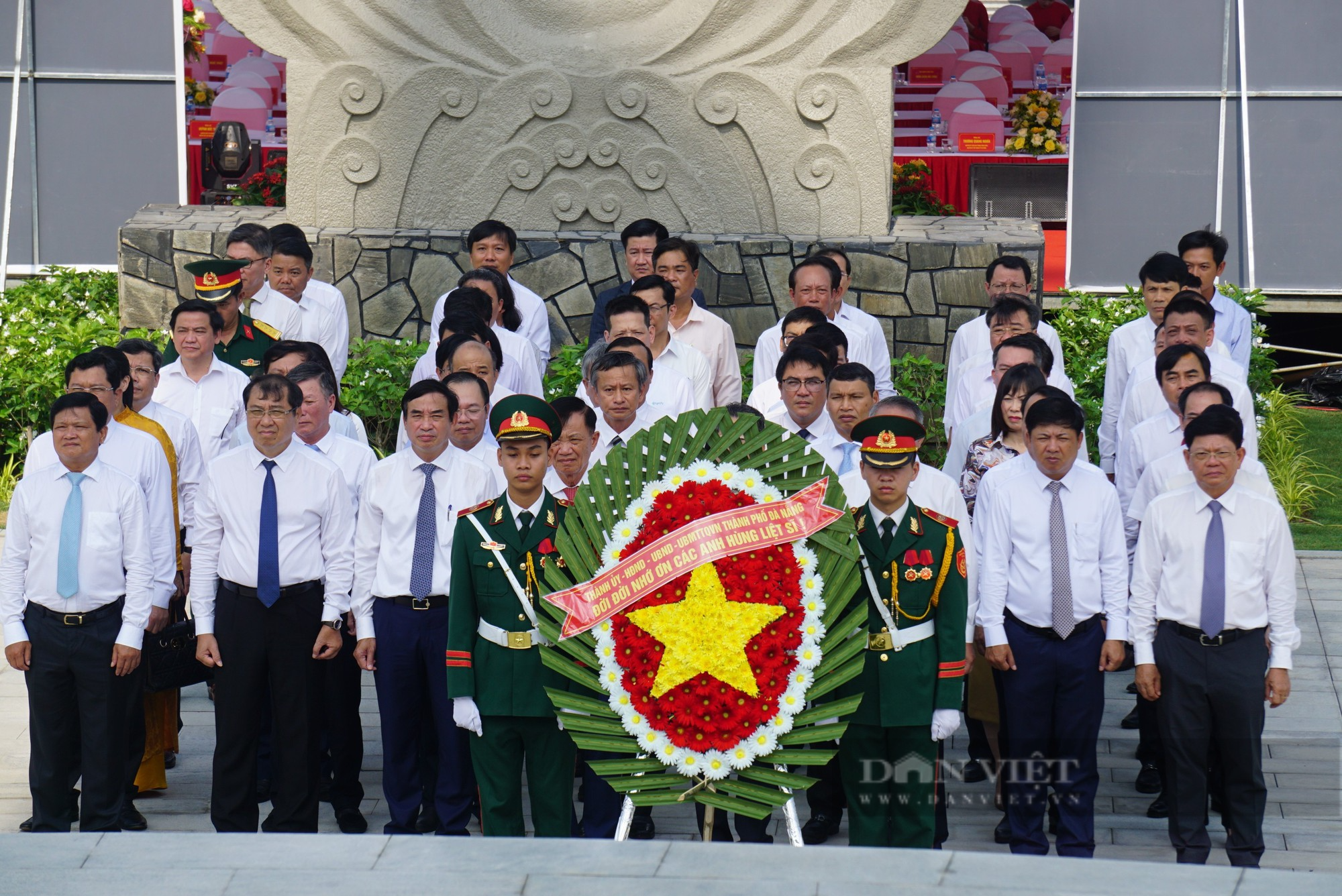 Đà Nẵng khánh thành 2 công trình trọng điểm chào mừng ngày thống nhất đất nước - Ảnh 1.