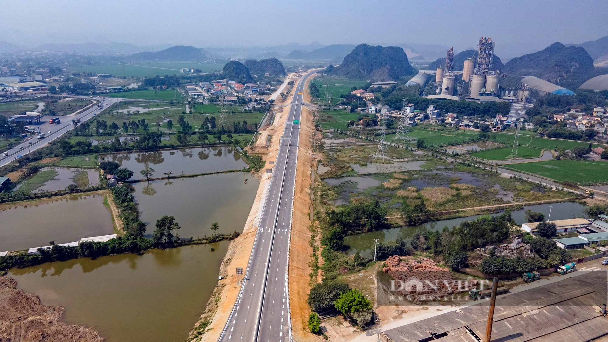 Phong cảnh hữu tình trên những cao tốc nối các tỉnh phía Bắc với Hà Nội - Ảnh 9.