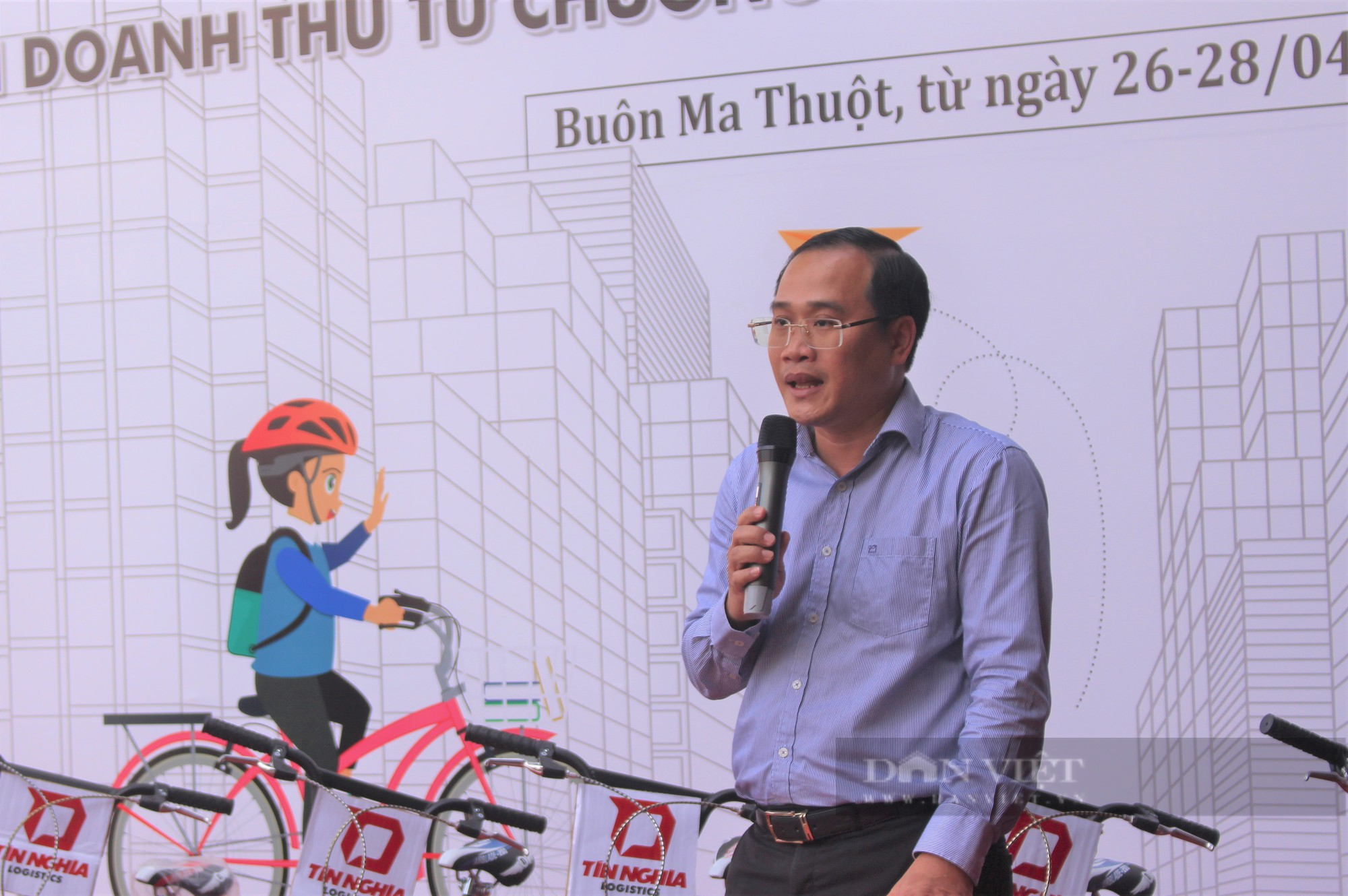 Đắk Lắk: Một doanh nghiệp đã trao 85 chiếc xe đạp cho học sinh có hoàn cảnh khó khăn - Ảnh 2.