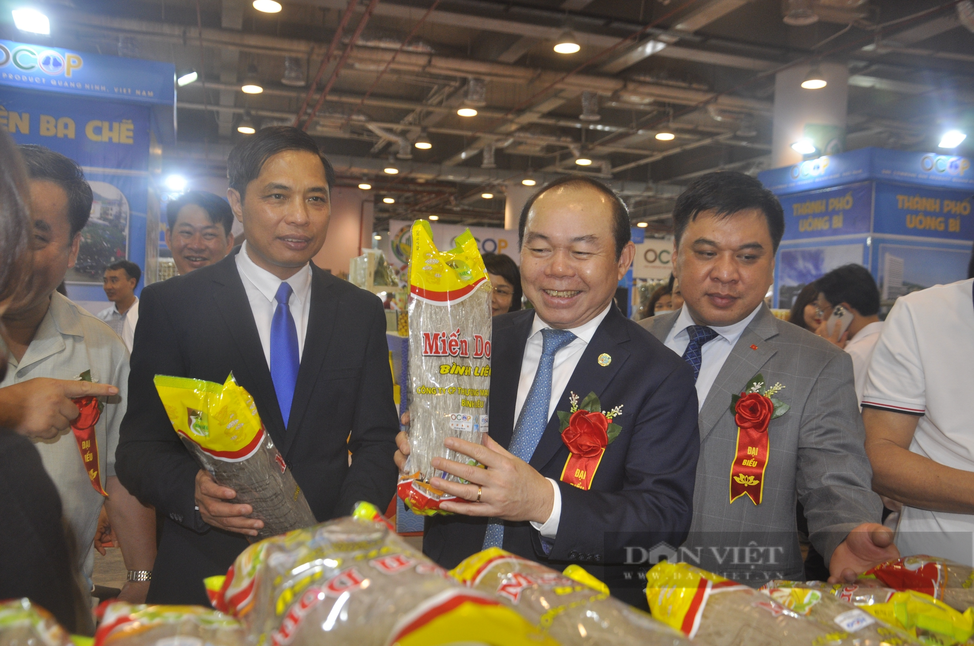 Hơn 1.300 sản phẩm OCOP, đặc sản vùng miền hội tụ tại tại Hội chợ OCOP Quảng Ninh - Ảnh 1.