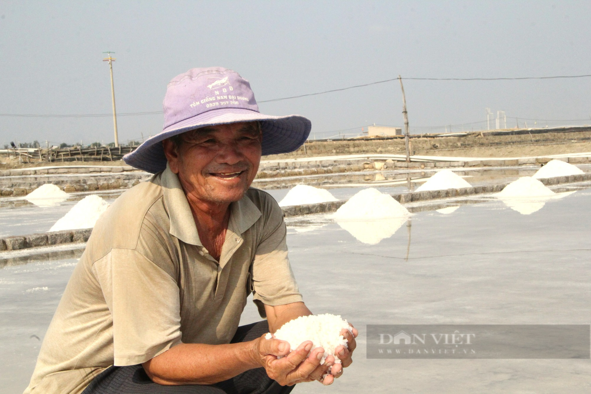 Diêm dân Ninh Thuận vững tâm sản xuất, việc tiêu thụ đã có Hợp tác xã này lo - Ảnh 4.