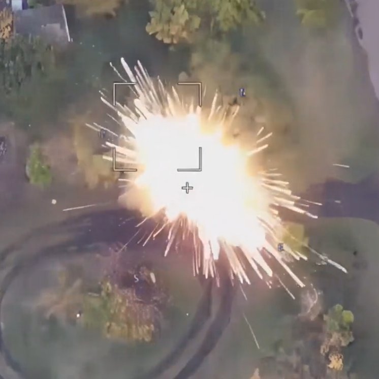 Nga nổ tung 5 hệ thống phòng không của Ukraine trong 24h nhờ sát thủ trên không nhỏ nhưng có võ này - Ảnh 1.