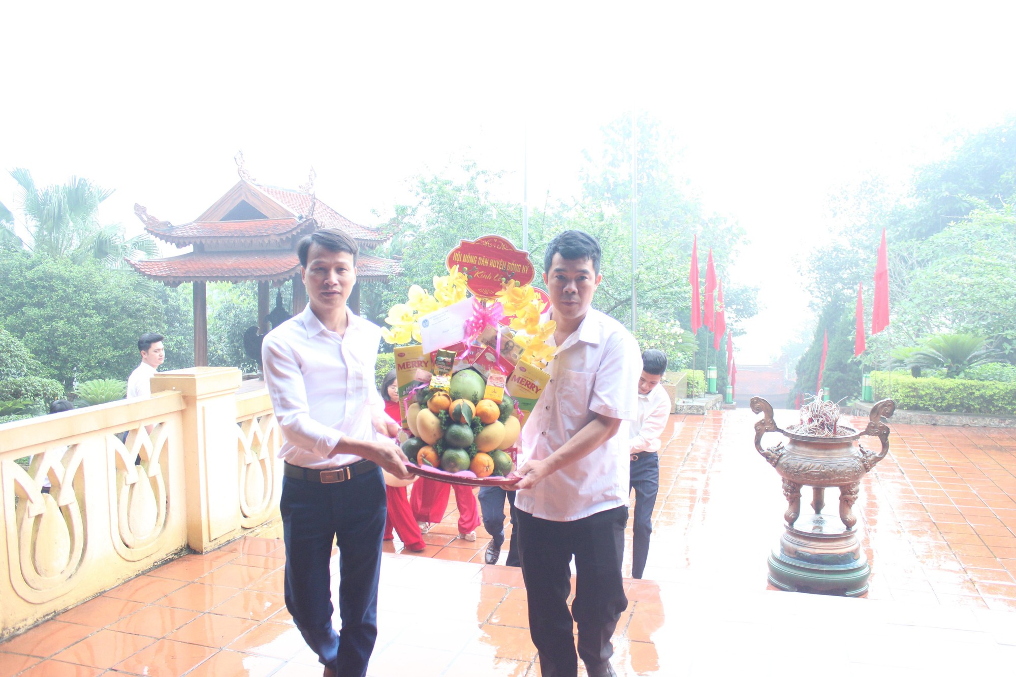 Hội Nông dân huyện Đồng Hỷ báo công dâng Bác tại ATK Định Hoá hướng tới Đại hội Nông dân cấp huyện - Ảnh 2.