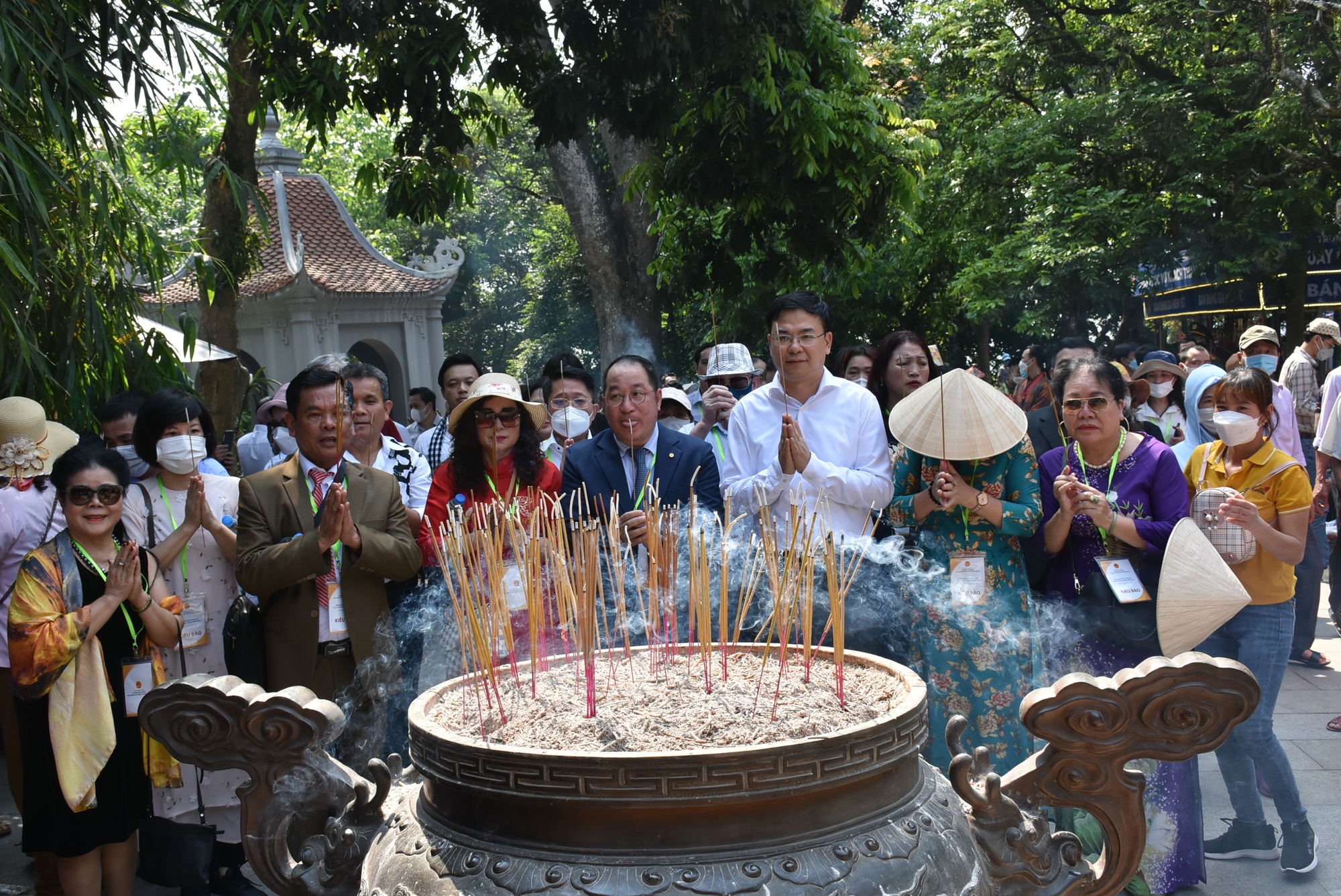 Coi trọng đại đoàn kết, hòa hợp dân tộc để xây dựng đất nước - Ảnh 2.