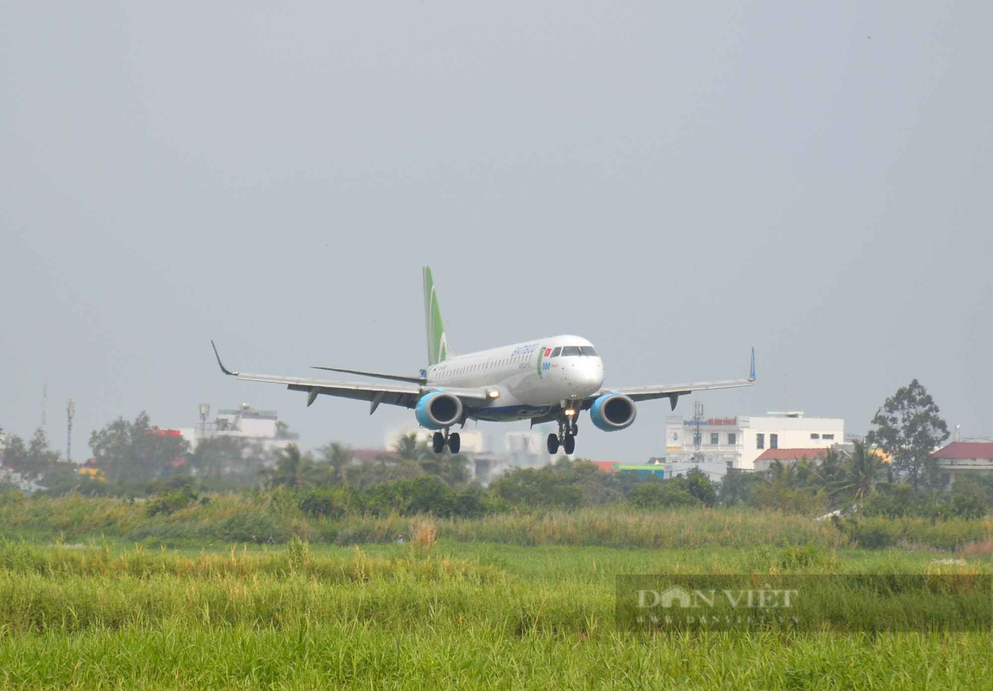 Chuyến bay thẳng Hà Nội - Cà Mau rút ngắn gần 2.000 km - Ảnh 1.