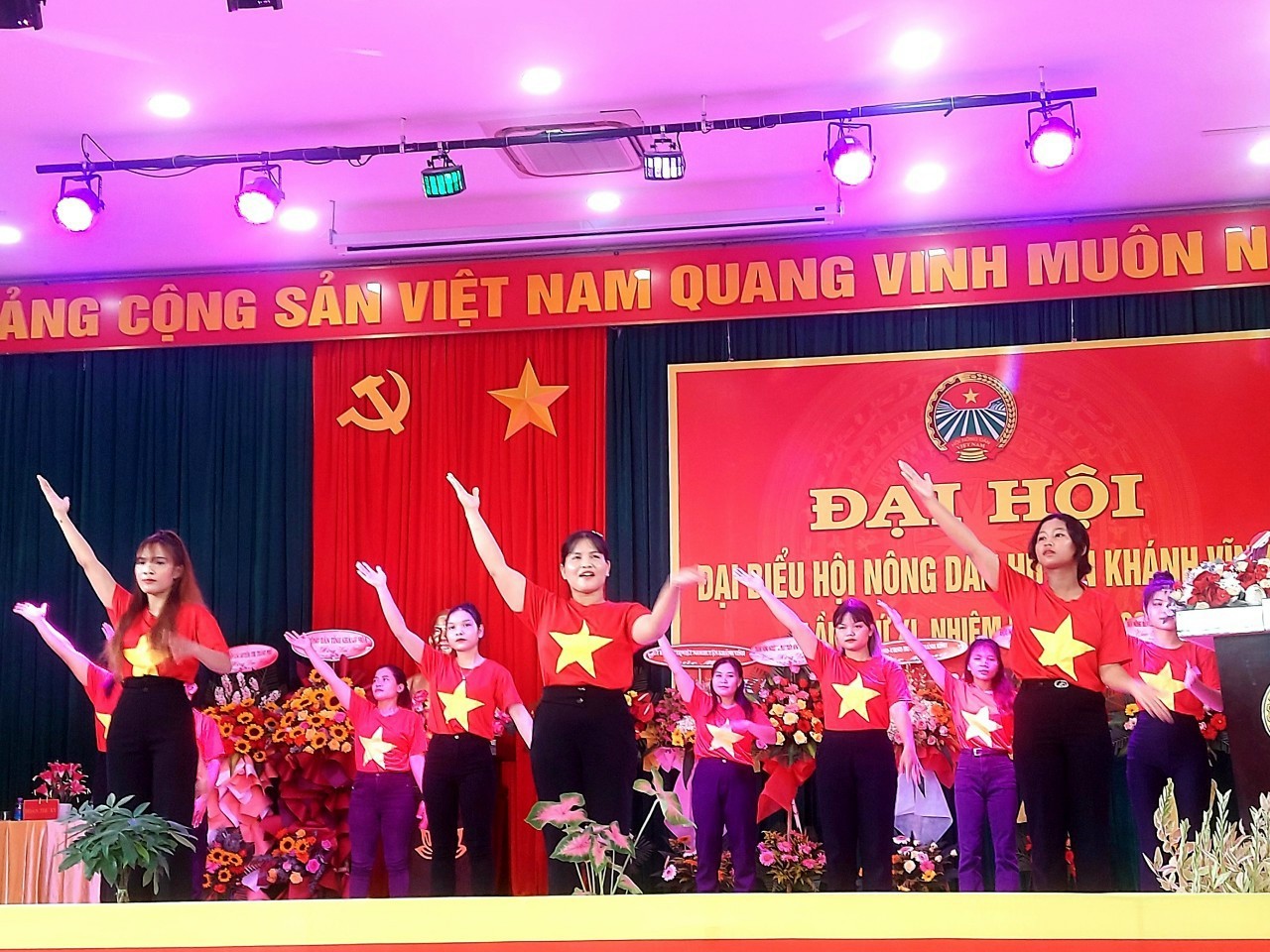 Huyện miền núi đầu tiên ở Khánh Hòa đã tổ chức thành công Đại hội nông dân - Ảnh 2.