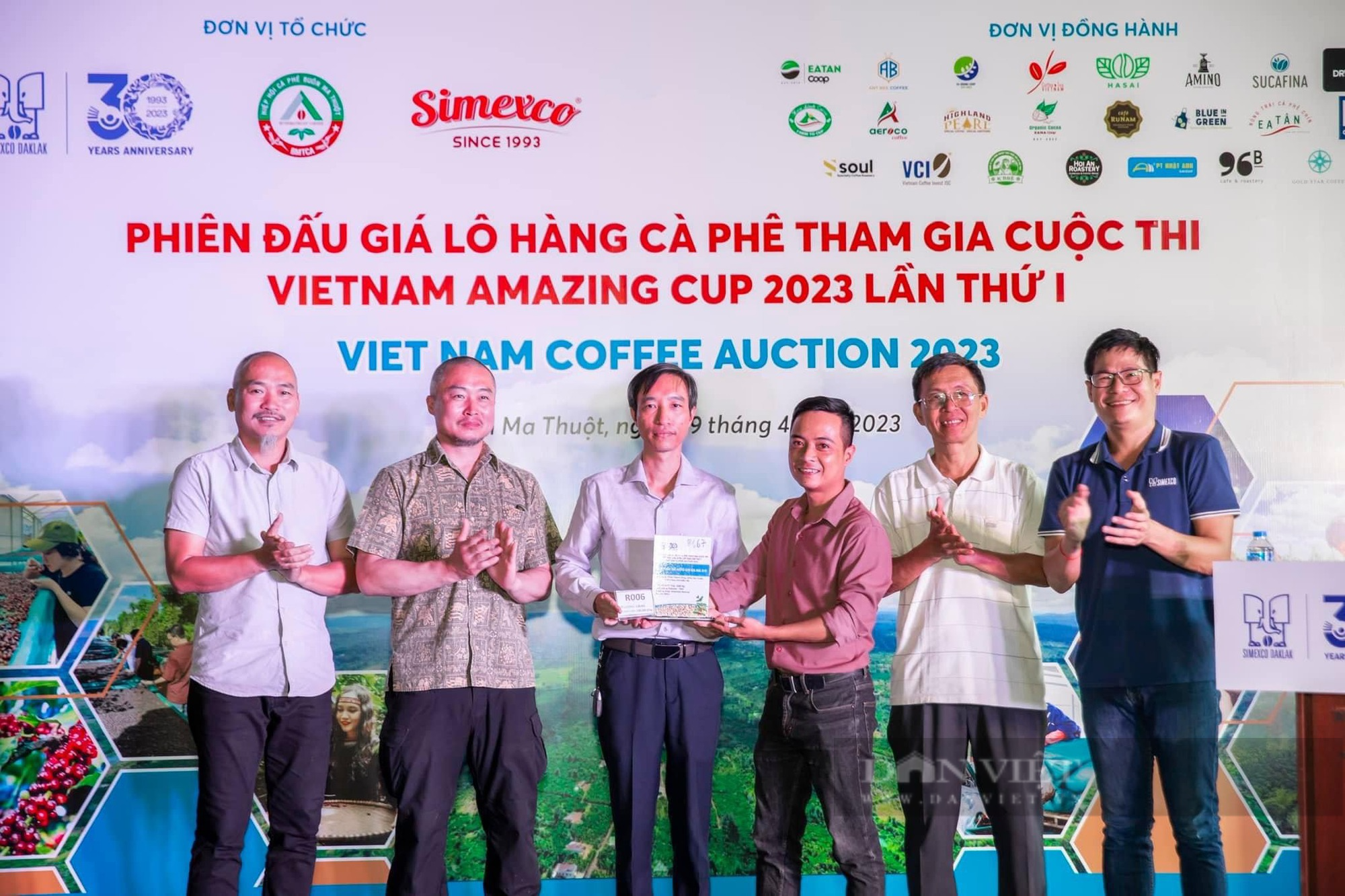 Cà phê đặc sản tăng giá gấp 7 lần sau phiên đấu giá đầu tiên ở Việt Nam - Ảnh 3.