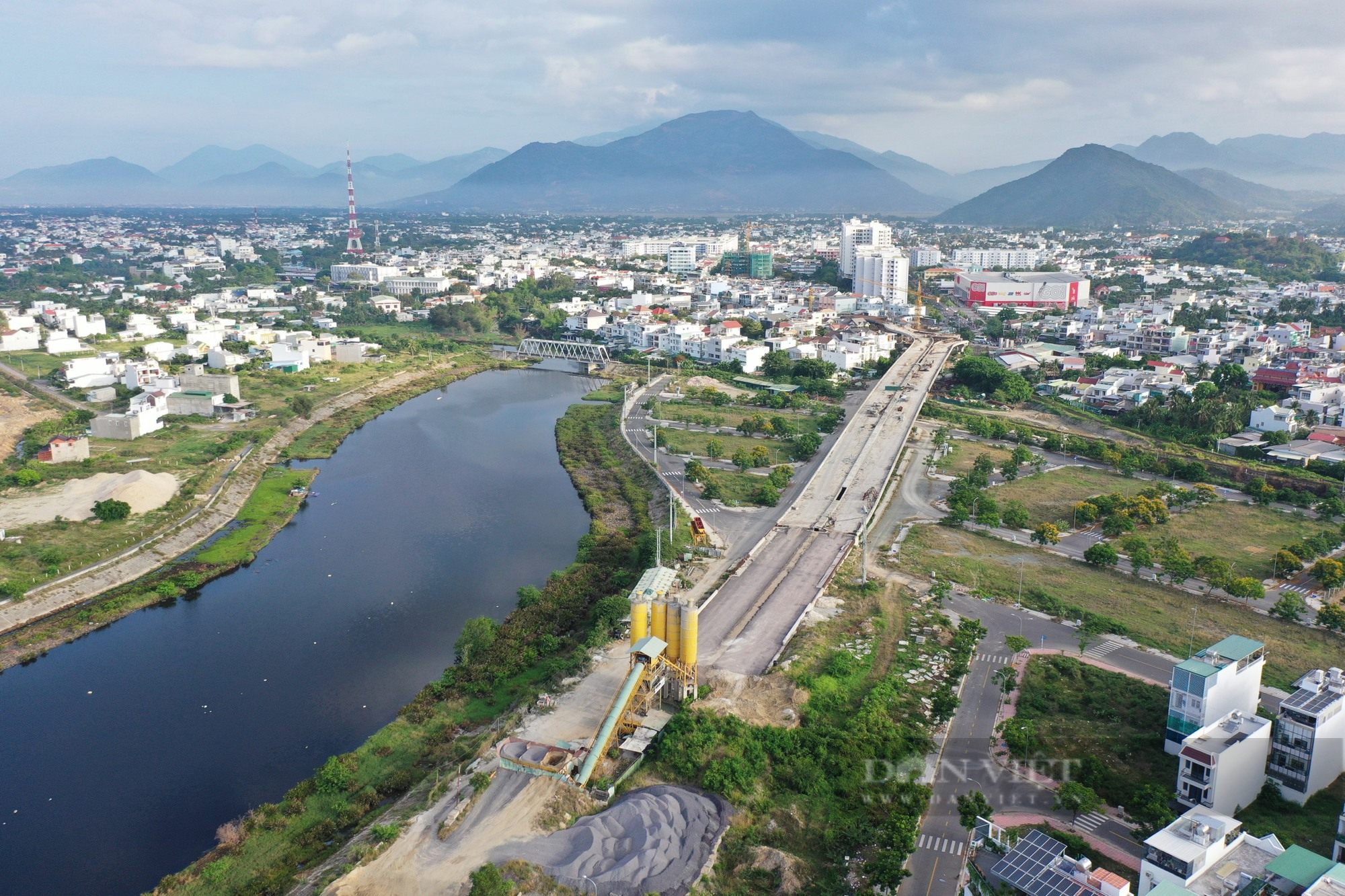 Cận cảnh thông xe nút giao thông Ngọc Hội Nha Trang - Ảnh 4.