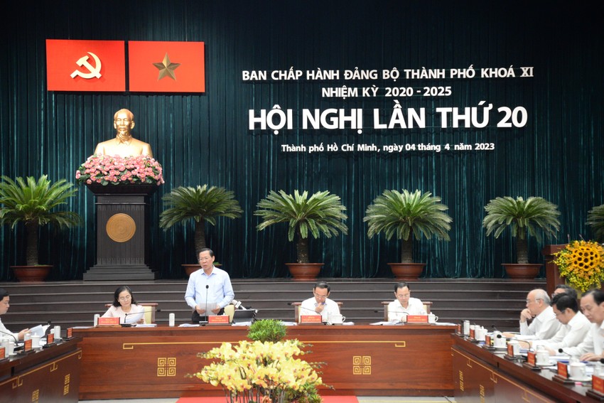 Bí thư TP.HCM Nguyễn Văn Nên: Kinh tế sụt giảm, thành phố cần &quot;toa thuốc&quot; phù hợp - Ảnh 3.