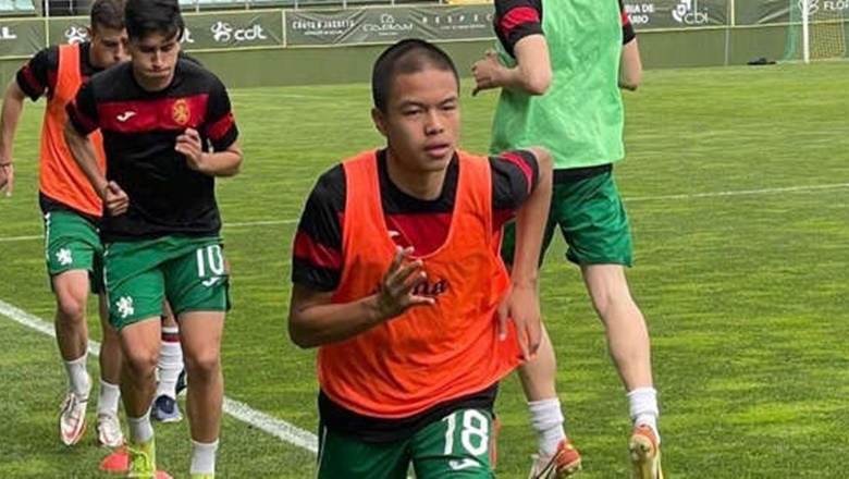 Đỗ Nguyễn Chung: Cầu thủ Việt kiều ra sân cho U21 Bulgaria, có gì đặc biệt? - Ảnh 1.