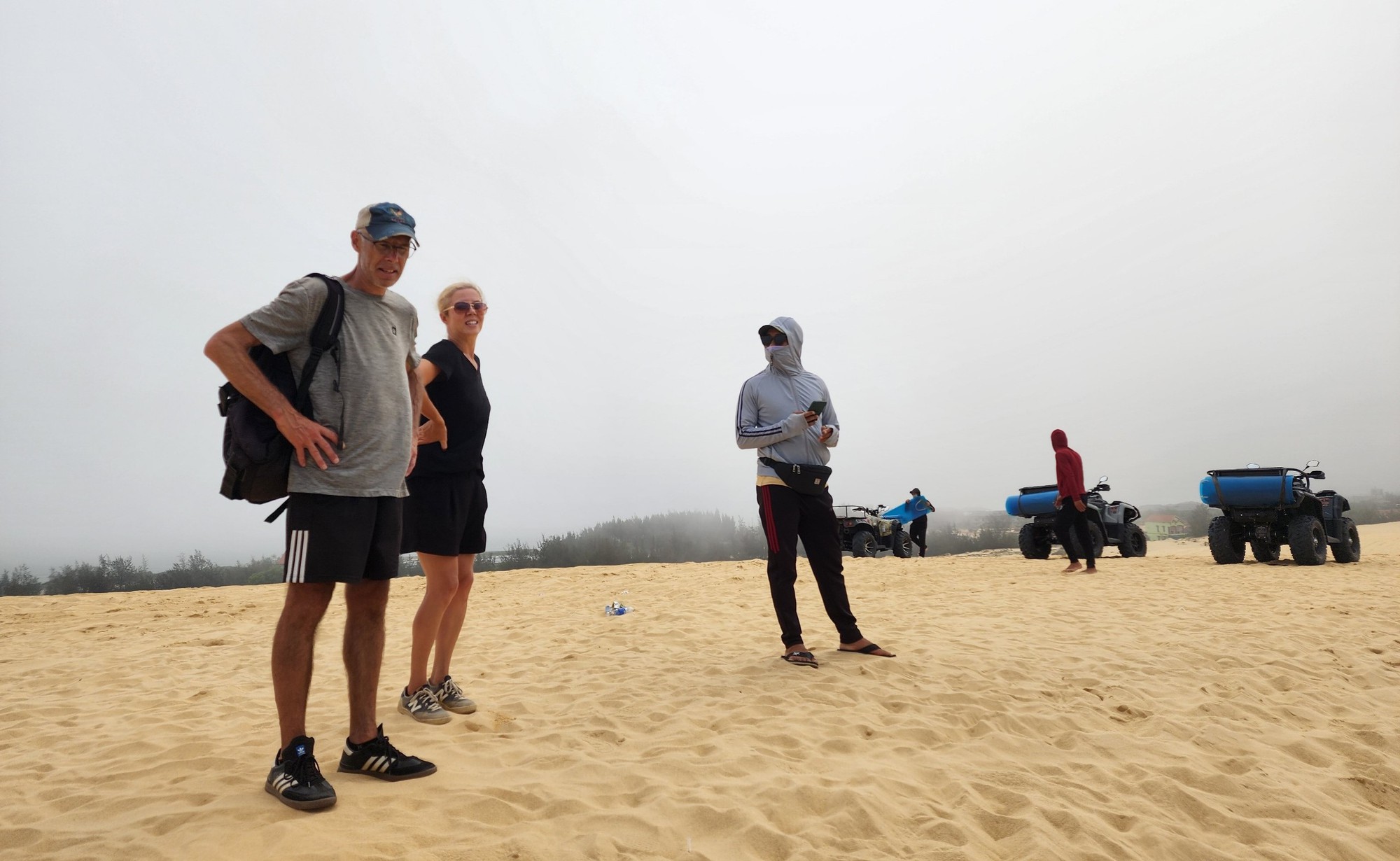 Trượt cát - trải nghiệm độc đáo khi đến Quảng Bình - Ảnh 5.