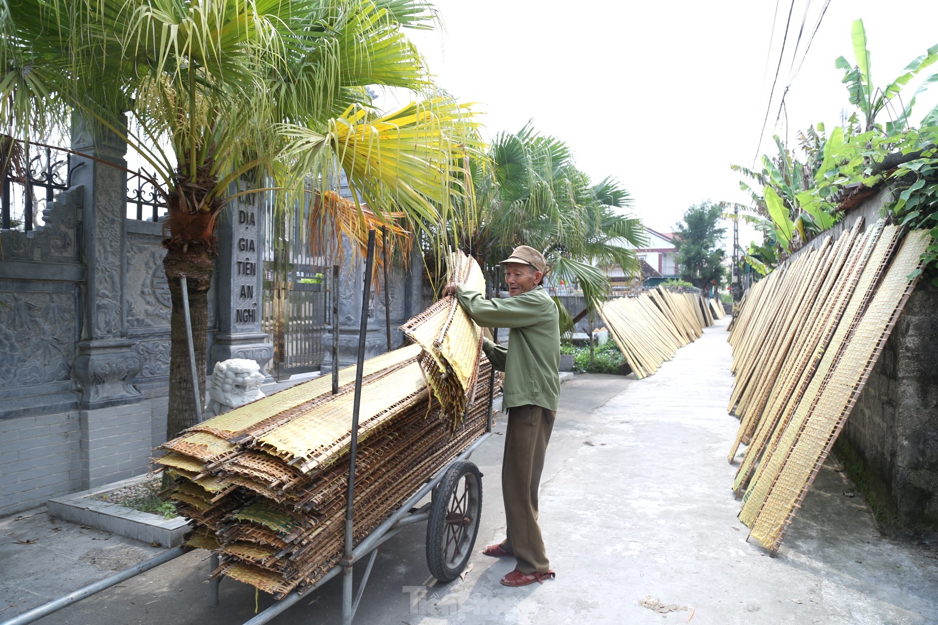 Làng tráng bánh đa nem trăm tuổi ở xứ Nghệ - Ảnh 9.