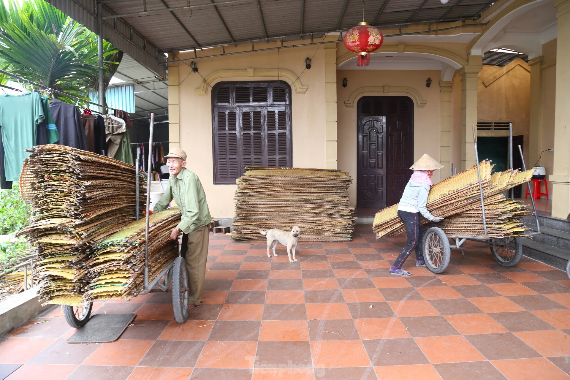 Làng tráng bánh đa nem trăm tuổi ở xứ Nghệ - Ảnh 11.