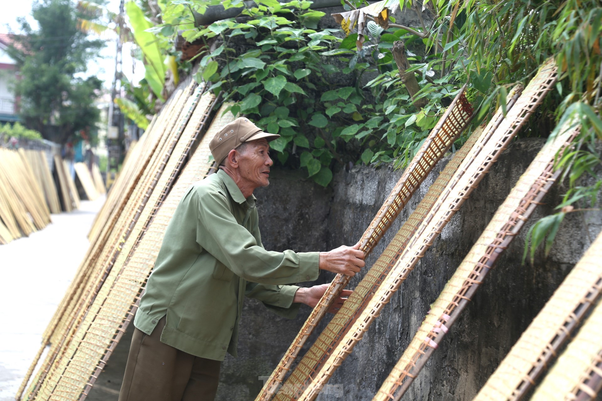 Làng tráng bánh đa nem trăm tuổi ở xứ Nghệ - Ảnh 3.