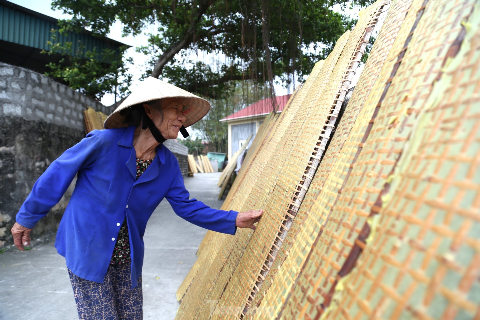 Làng tráng bánh đa nem trăm tuổi ở xứ Nghệ - Ảnh 8.