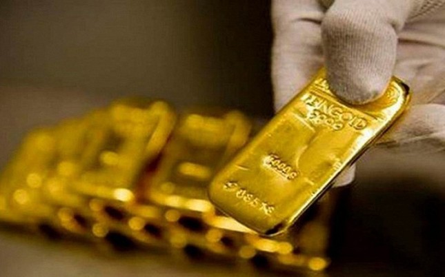 Giá vàng thế giới tăng kỷ lục, vàng trong nước đứng im - Ảnh 1.