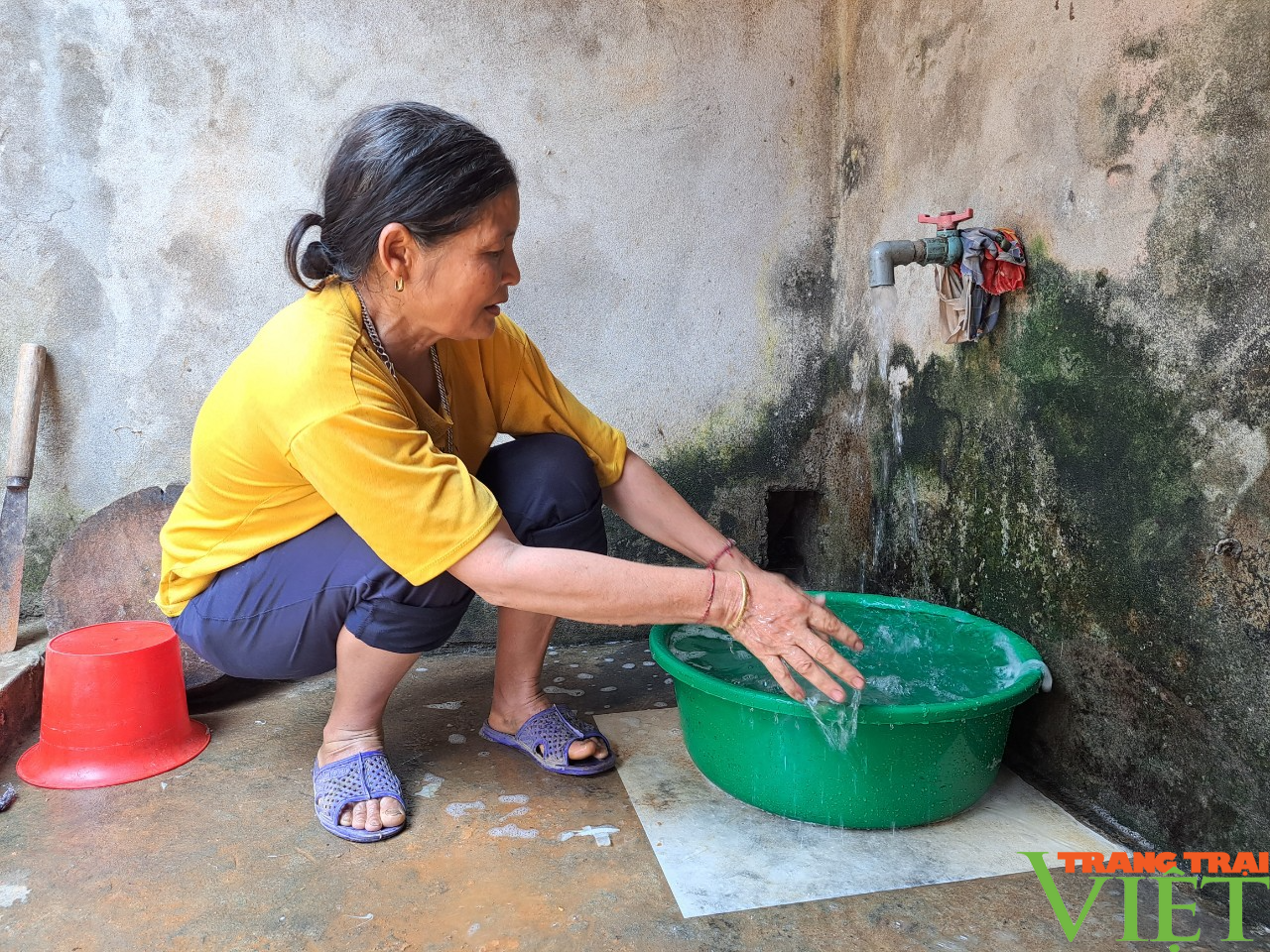 Hoà Bình: Người dân xóm Bưa Cốc gặp khó khăn vì thiếu nước sinh hoạt - Ảnh 4.