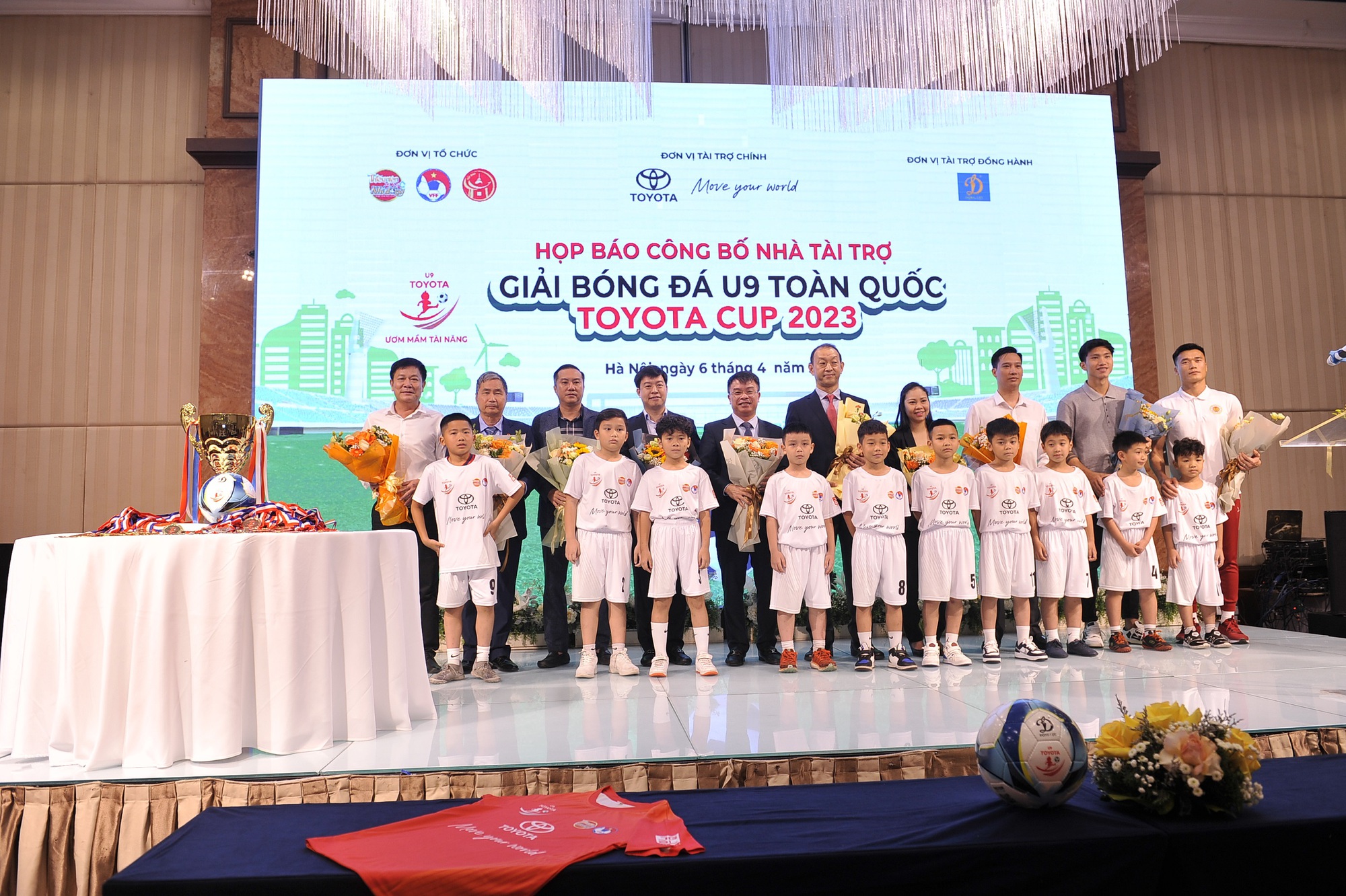 Toyota Việt Nam tiếp tục là Nhà tài trợ chính của Giải Bóng đá U9 toàn quốc Toyota Cup 2023 - Ảnh 1.